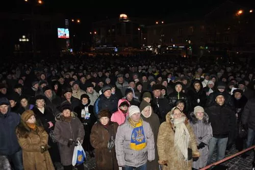 Народне віче у Рівному – події у Києві підняли рівнян на МАЙДАН