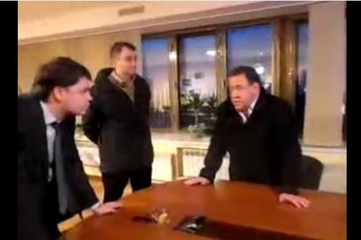 Нардепи зі Свободи вибили заяву про звільнення у екс-регіонала