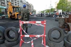 Барикади в Києві "зникають" на очах