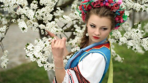 Обираємо міс Профтехосвітяночку