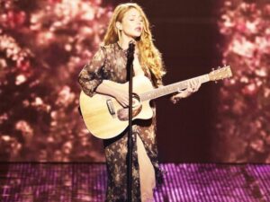 Дев'ять пісень про війну