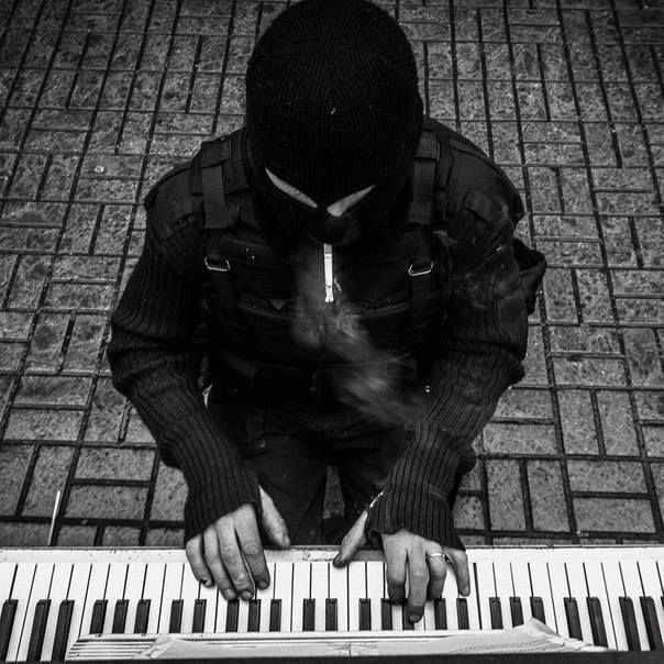 Екстреміст з Майдану зіграв у Рівному (ФОТО)