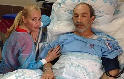 Фото Кернеса із молодою дружиною