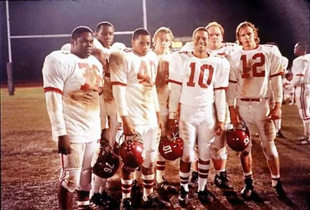 Пам'ятай Титанів (2000) цікаве, кіно, на реальних подіях, фільм