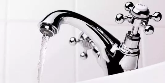 нема гарячої води