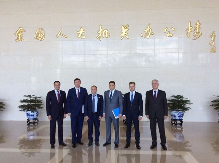 Депутат із Рівненщини перебуває у Китаї (ФОТО)