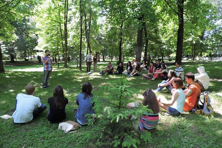 ГО Молодь-ДІЄ запрошує на другу лекцію Вуличного університету 27 червня 2015 року в Рівному. Тема - мирні зібрання та студентські рухи
