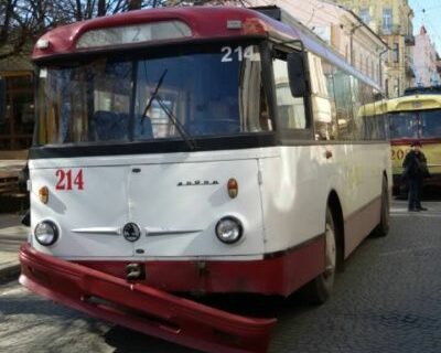 В Рівному утворився тролейбусний затор