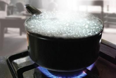 На Рівненщині хлопчик впав у окріп