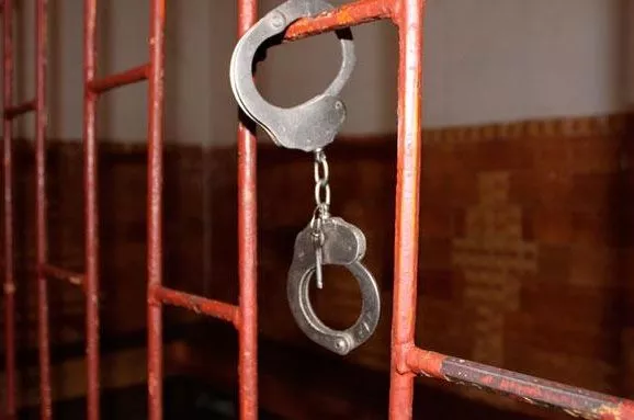 У Луцьку міліція йшла через “живий” коридор ганьби