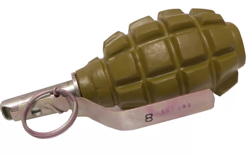 У Рівному знайшли пакет із складовими елементами гранати