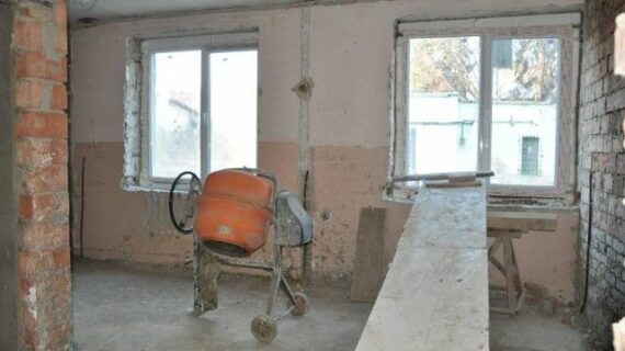 В Чернівцях обладнання для вагітних стоїть на складах