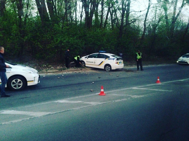 полісмен розбив авто