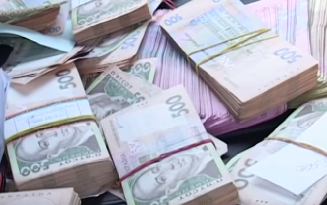 Як навчитися правильно відкладати гроші?