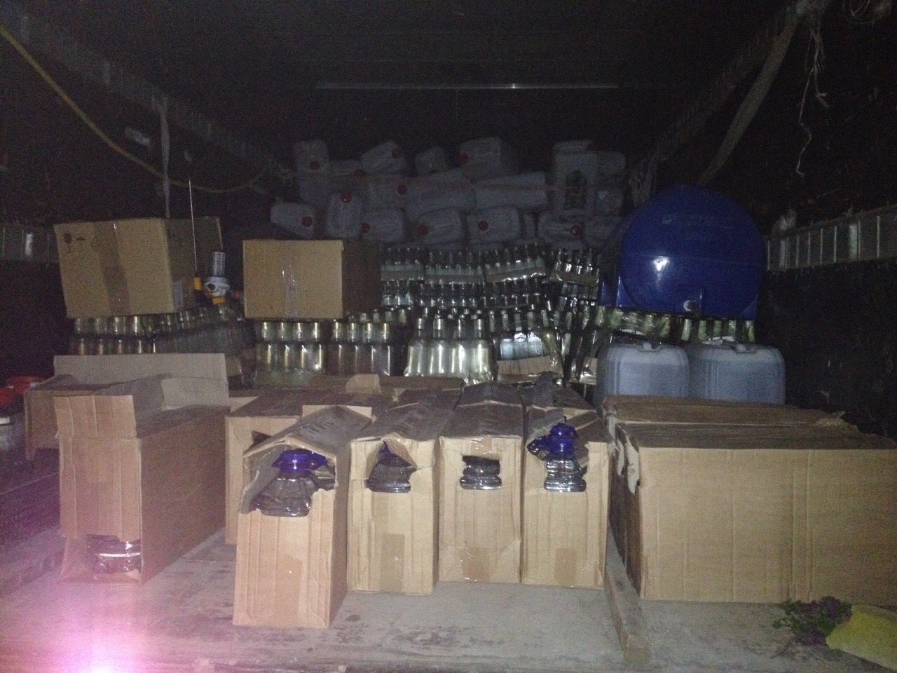 чорні самогонщики