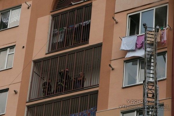 У Луцьку обвалилася балконна стіна багатоквартирного будинку