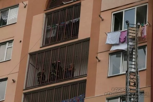 У Луцьку обвалилася балконна стіна багатоквартирного будинку
