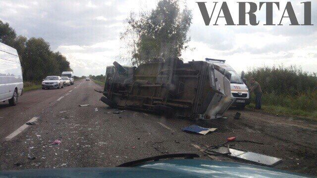 На Львівщині в ДТП потрапила маршрутка: є загиблі (Фото)