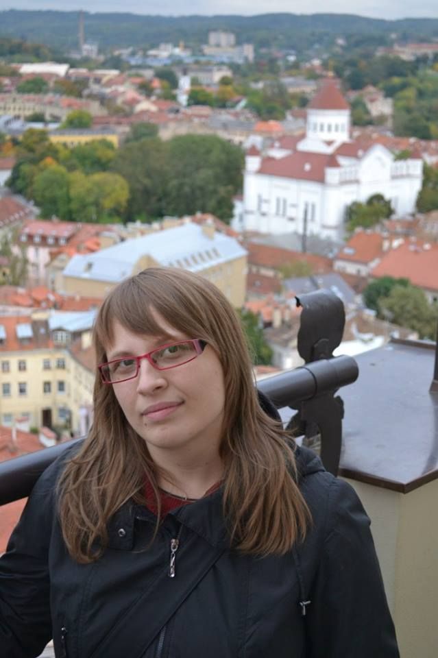 Олена Романова