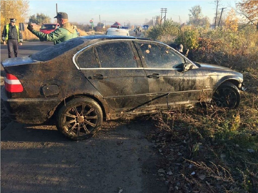 На Львівщині ДТП: перекинулося “BMW” (Фото)