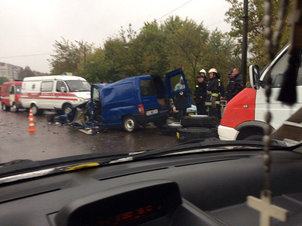 Смертельна аварія на Львівщині: двоє людей загинуло