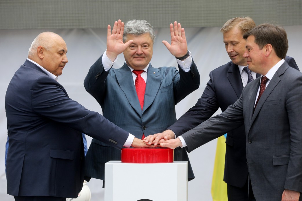 Порошенко відвідав відкриття нової виробничої лінії на Прикарпатті