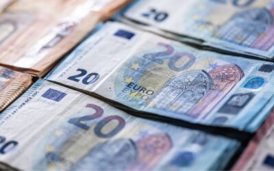 Курс валют на 24 вересня: євро подешевшав, долар подорожчав