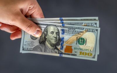 Курс НБУ на 1 жовтня: долар і євро подешевшали