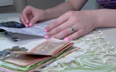 Тарифи, субсидії, пенсії та виплати ВПО у жовтні: що змінюється для українців