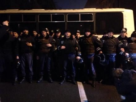Четверо активістів у Рівному зупинили виїзд міліції на розгін київського майдану
