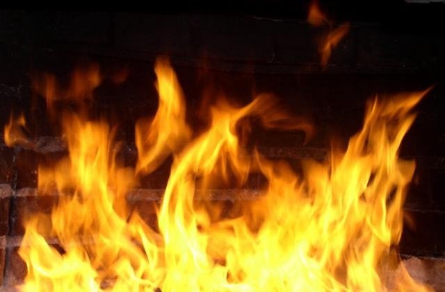 Львів’янин ледь не згорів у квартирі