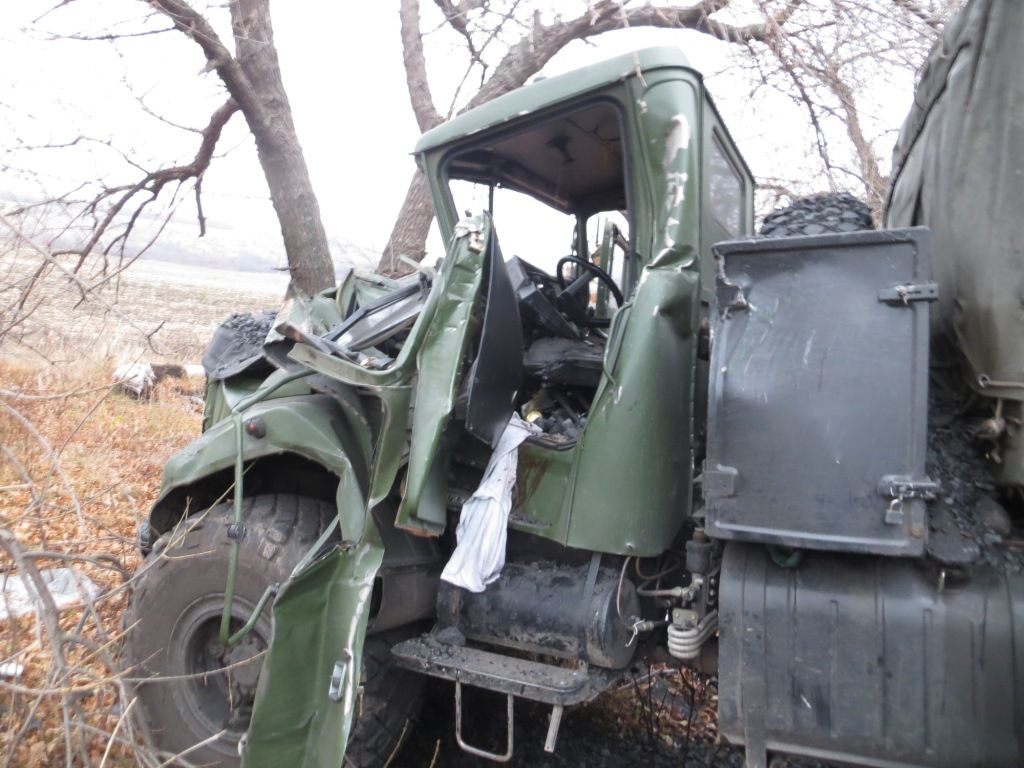 Рівненські військові потрапили у аварію на Сході