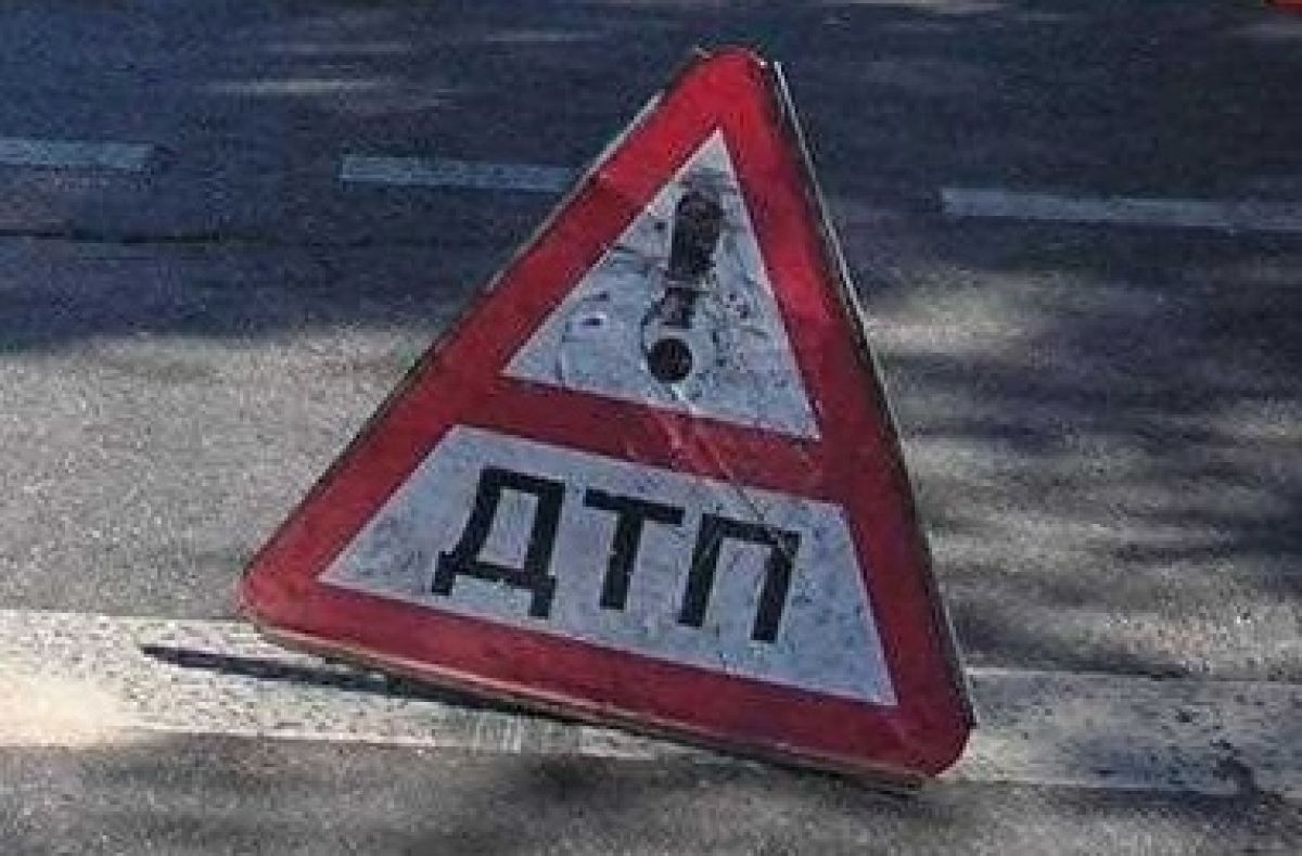 На Рівненщині перекинулося авто із військовими