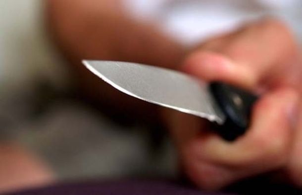 На рівненському автовокзалі підрізали чоловіка