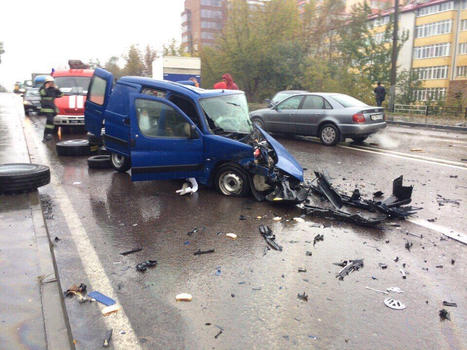 Смертельна аварія на Львівщині: двоє людей загинуло (Фото)