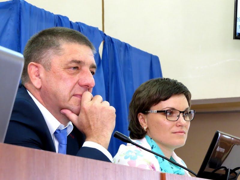 Суд скасував рішення Вараської міськради про відставку міського голови