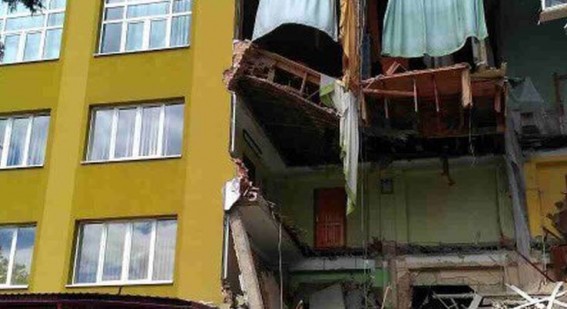 У Коломийському коледжі знову впала стіна