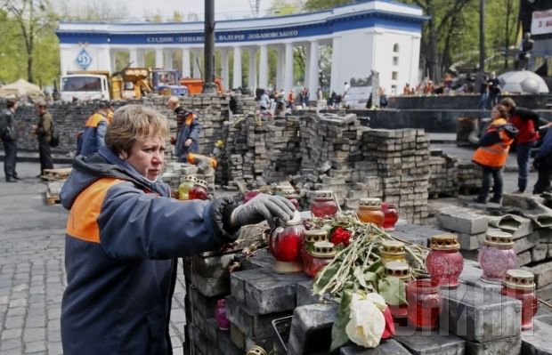 Барикади в Києві "зникають" на очах